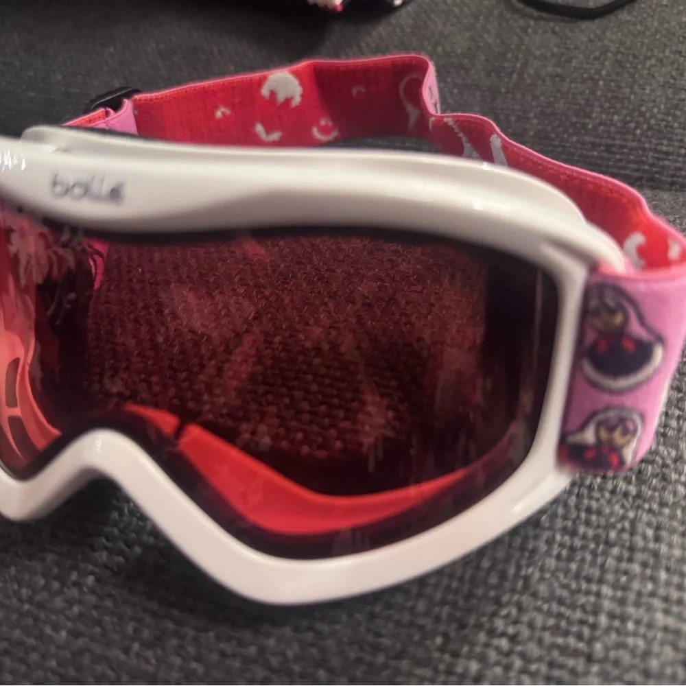 Bolle Kids Sunglasses with Pink Strap and Red Lens